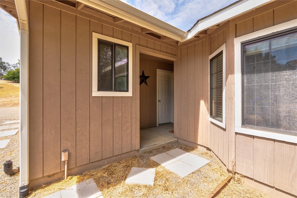 29280 Glacier Dr, Coarsegold, CA 93614