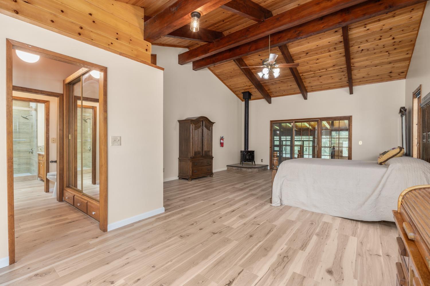 4904 Sierra Pines Dr, Mariposa, CA 95338