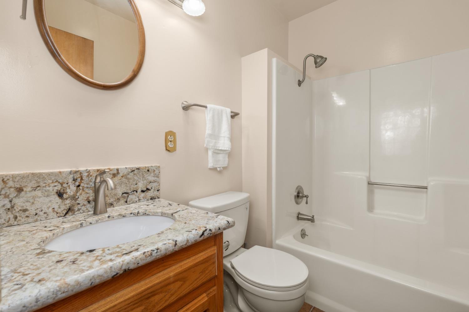 4904 Sierra Pines Dr, Mariposa, CA 95338