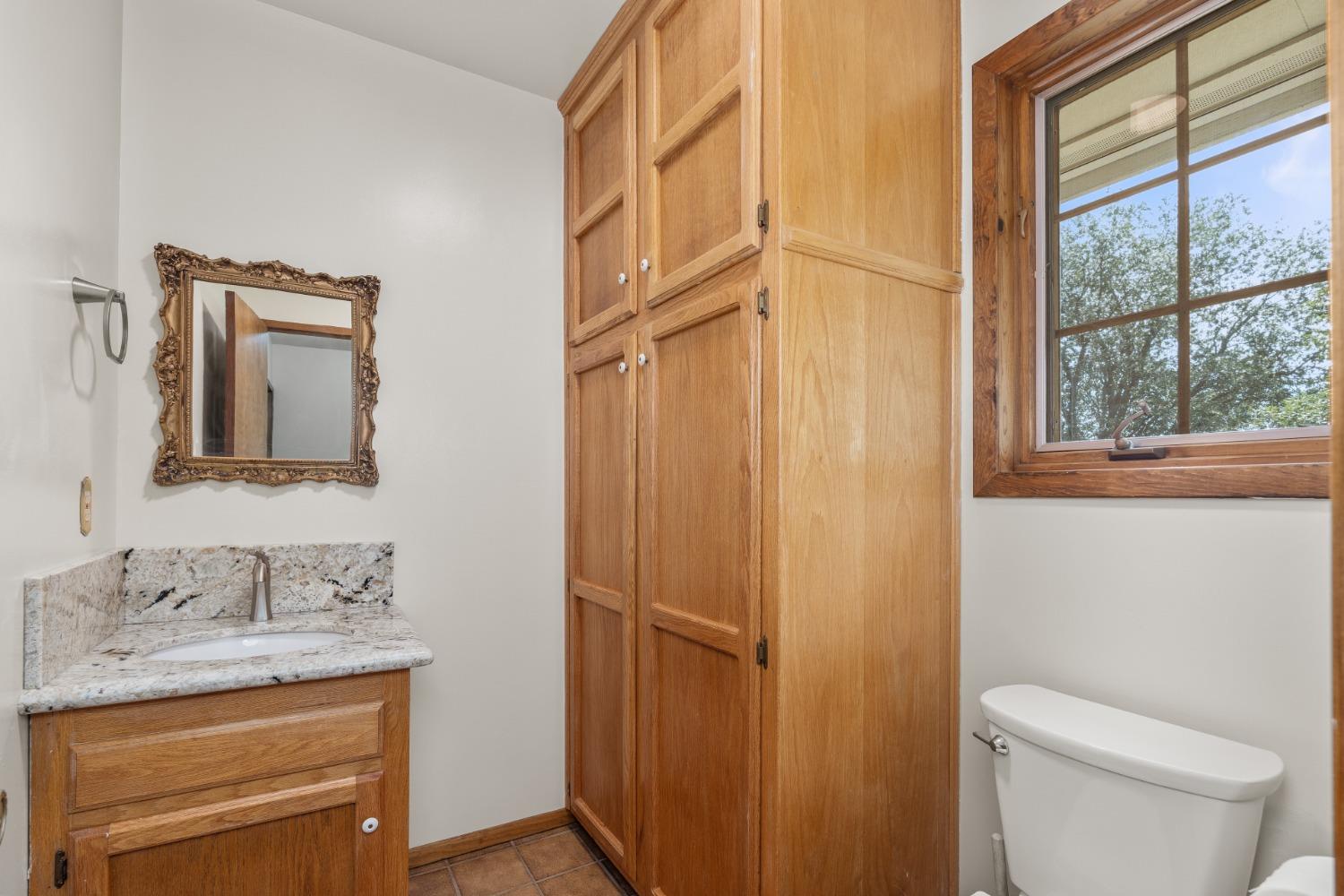 4904 Sierra Pines Dr, Mariposa, CA 95338