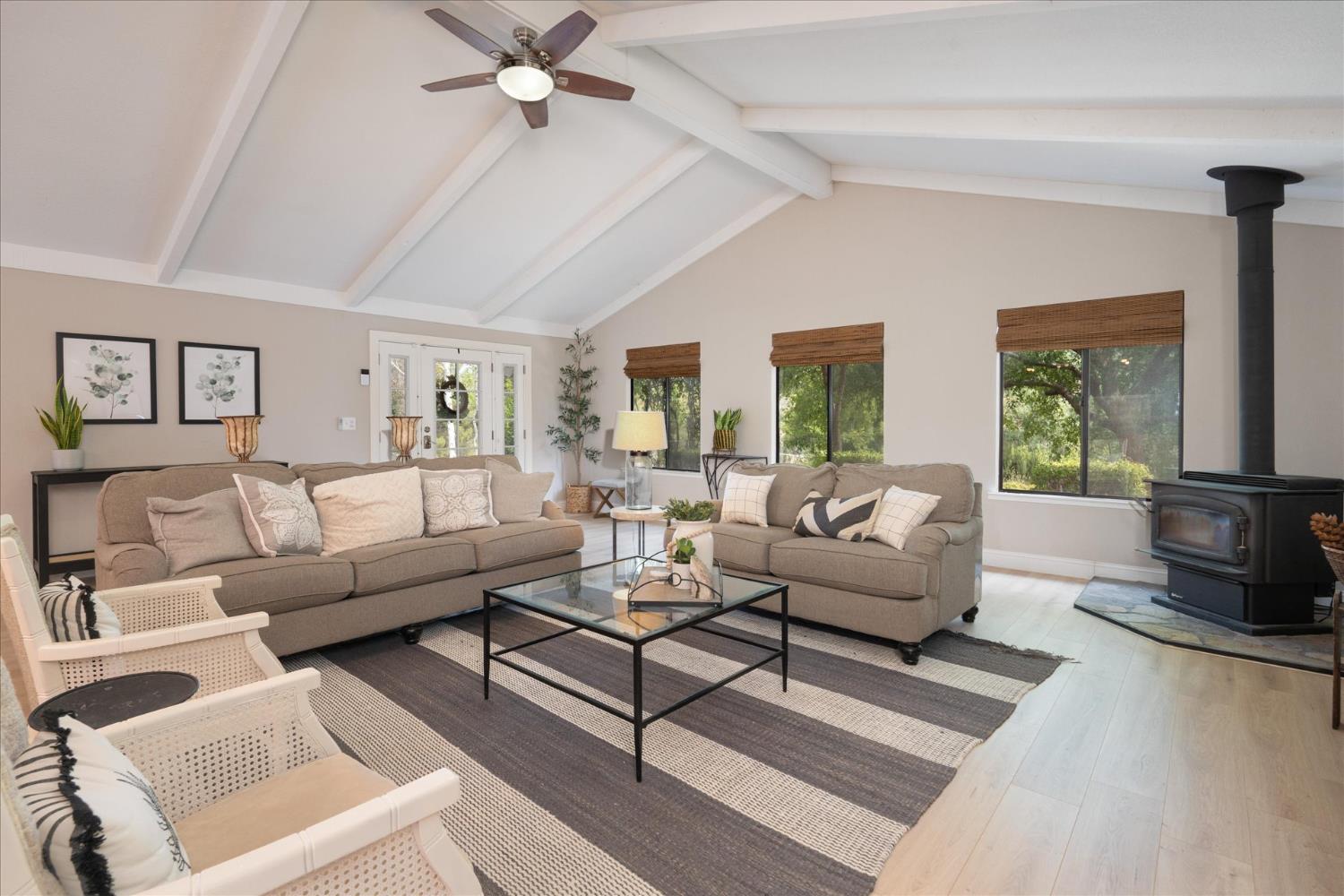 29280 Glacier Dr, Coarsegold, CA 93614