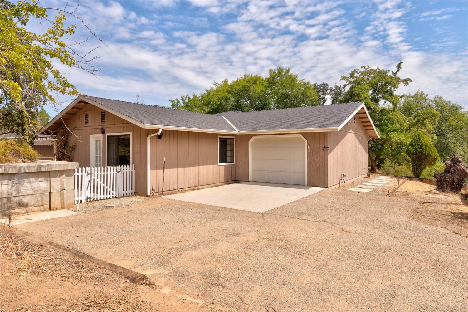 29280 Glacier Dr, Coarsegold, CA 93614