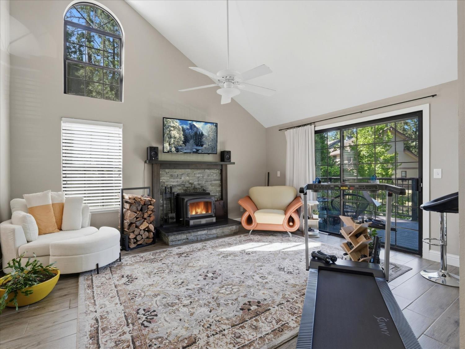 40518 Saddleback Rd, Bass Lake, CA 93604