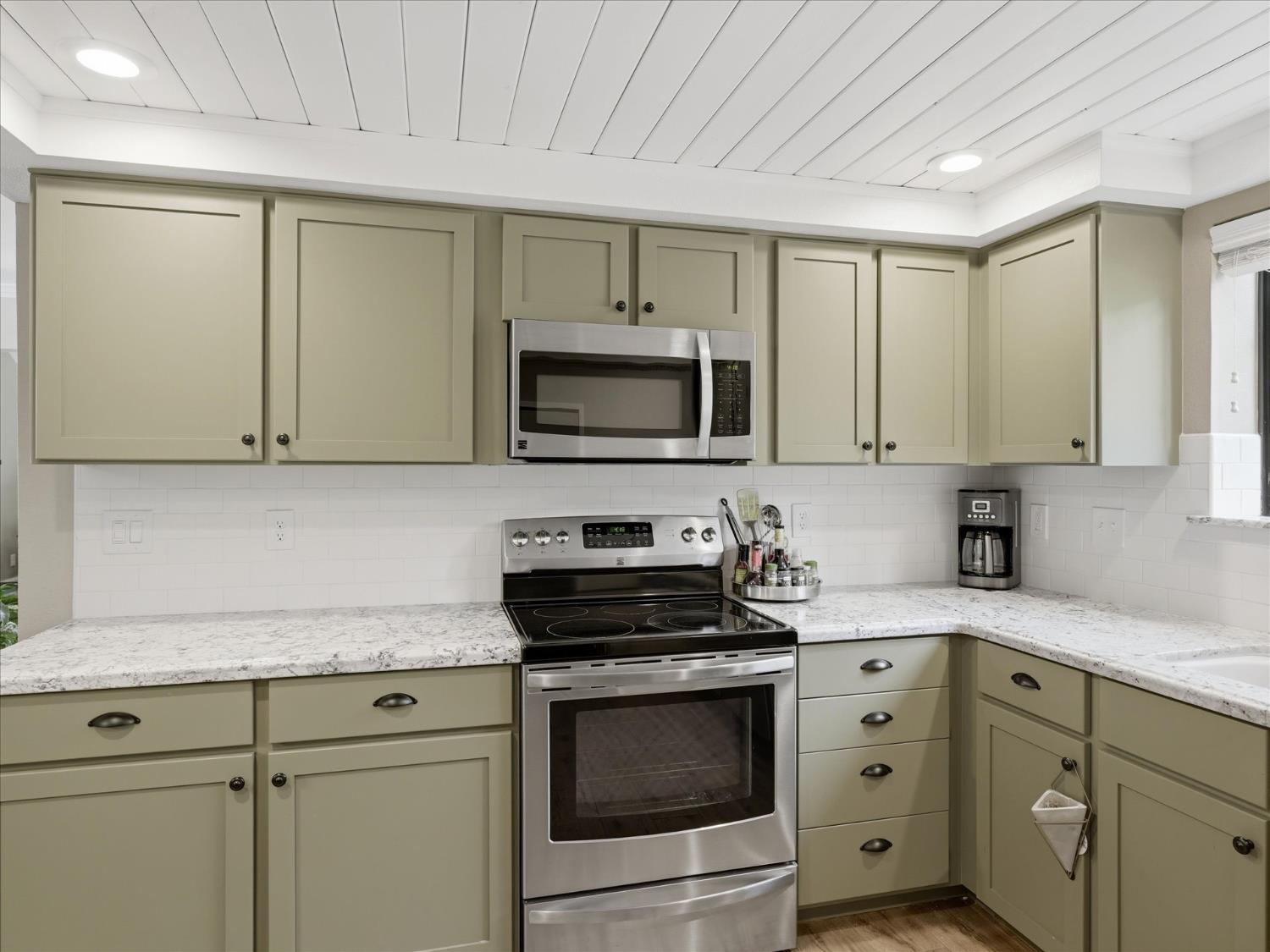 40518 Saddleback Rd, Bass Lake, CA 93604