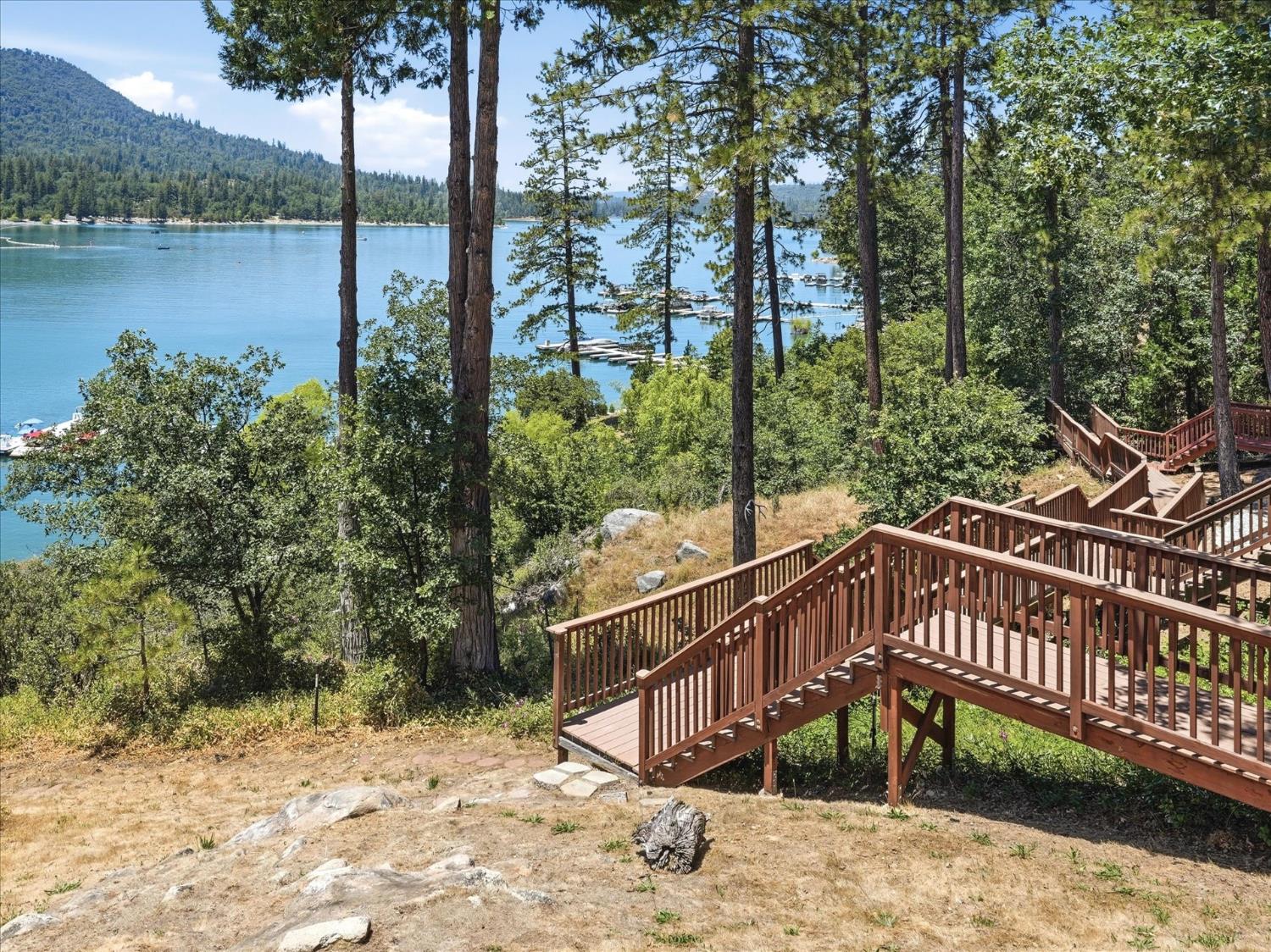 37516 Road 274, Bass Lake, CA 93604